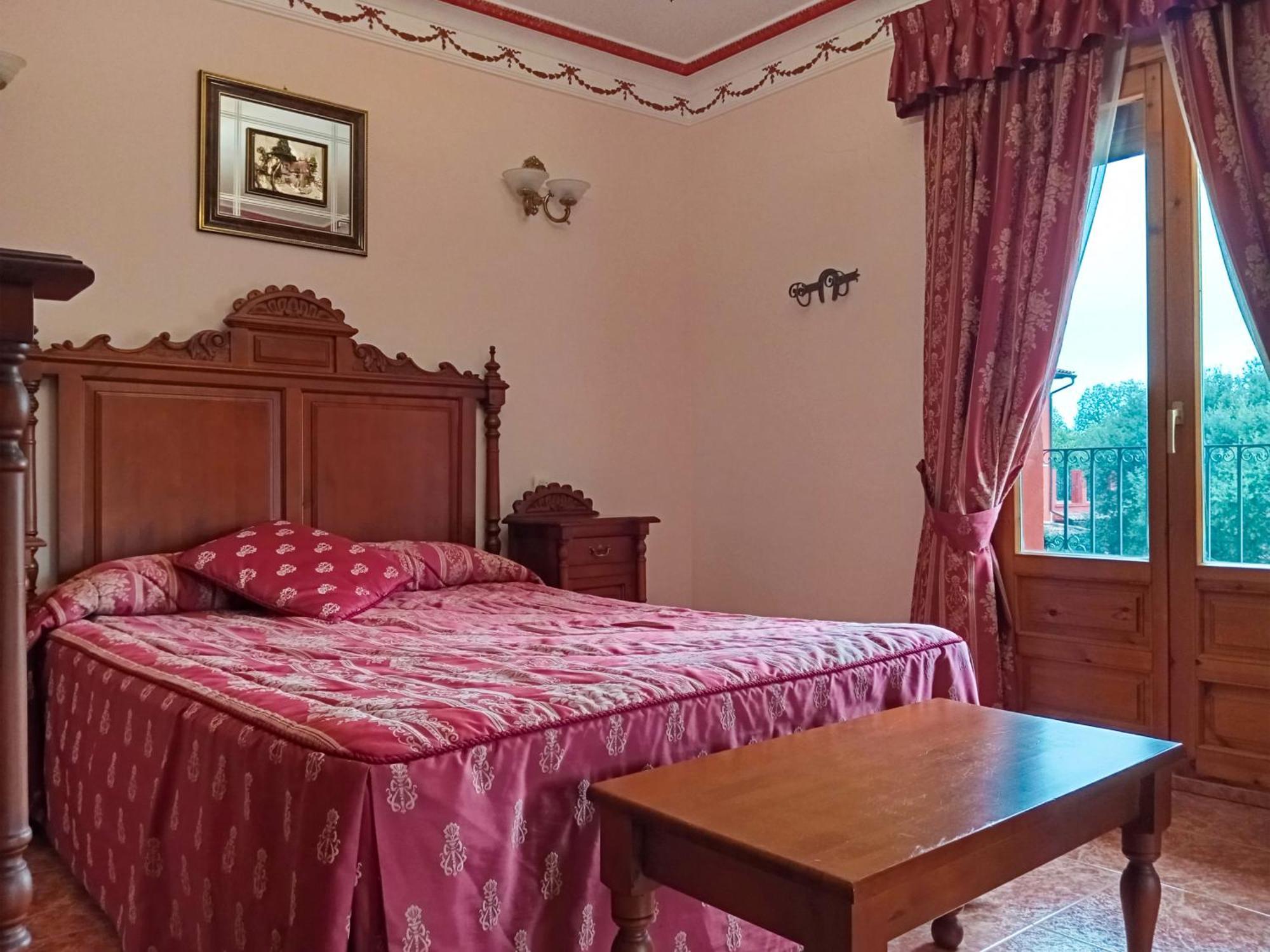 Hotel La Rueda 3000 Мора-де-Рубьелос Экстерьер фото