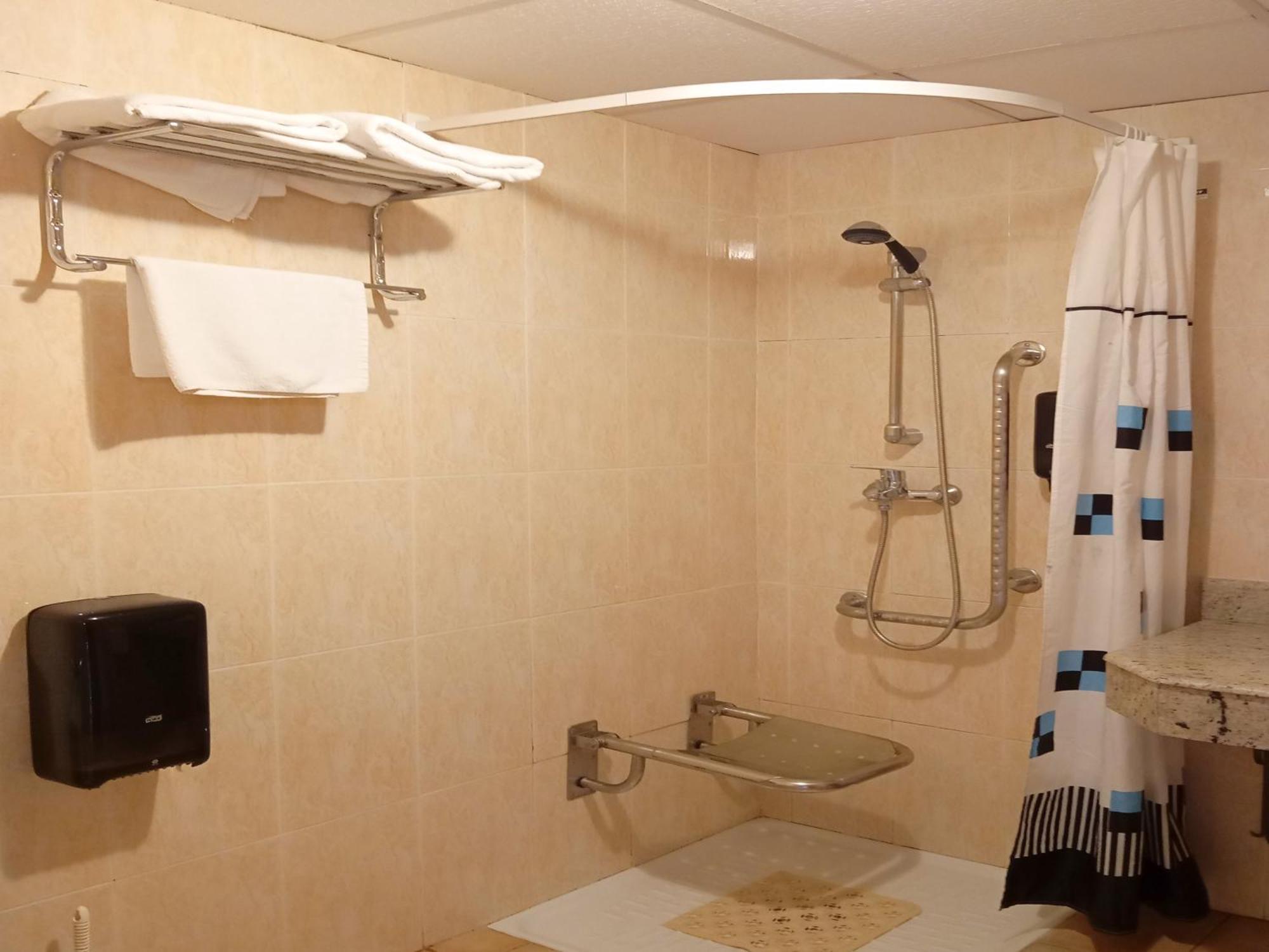 Hotel La Rueda 3000 Мора-де-Рубьелос Экстерьер фото