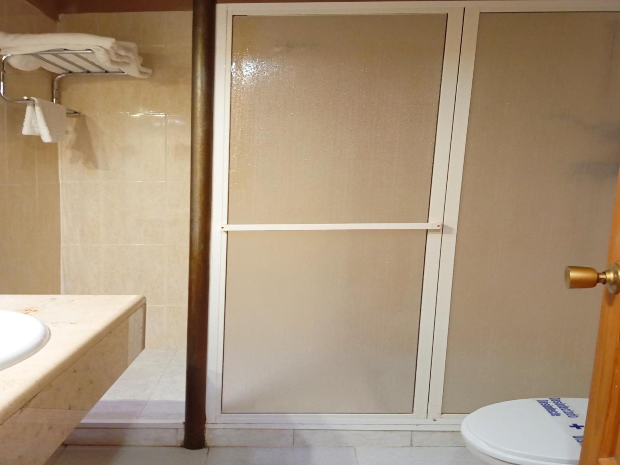 Hotel La Rueda 3000 Мора-де-Рубьелос Экстерьер фото