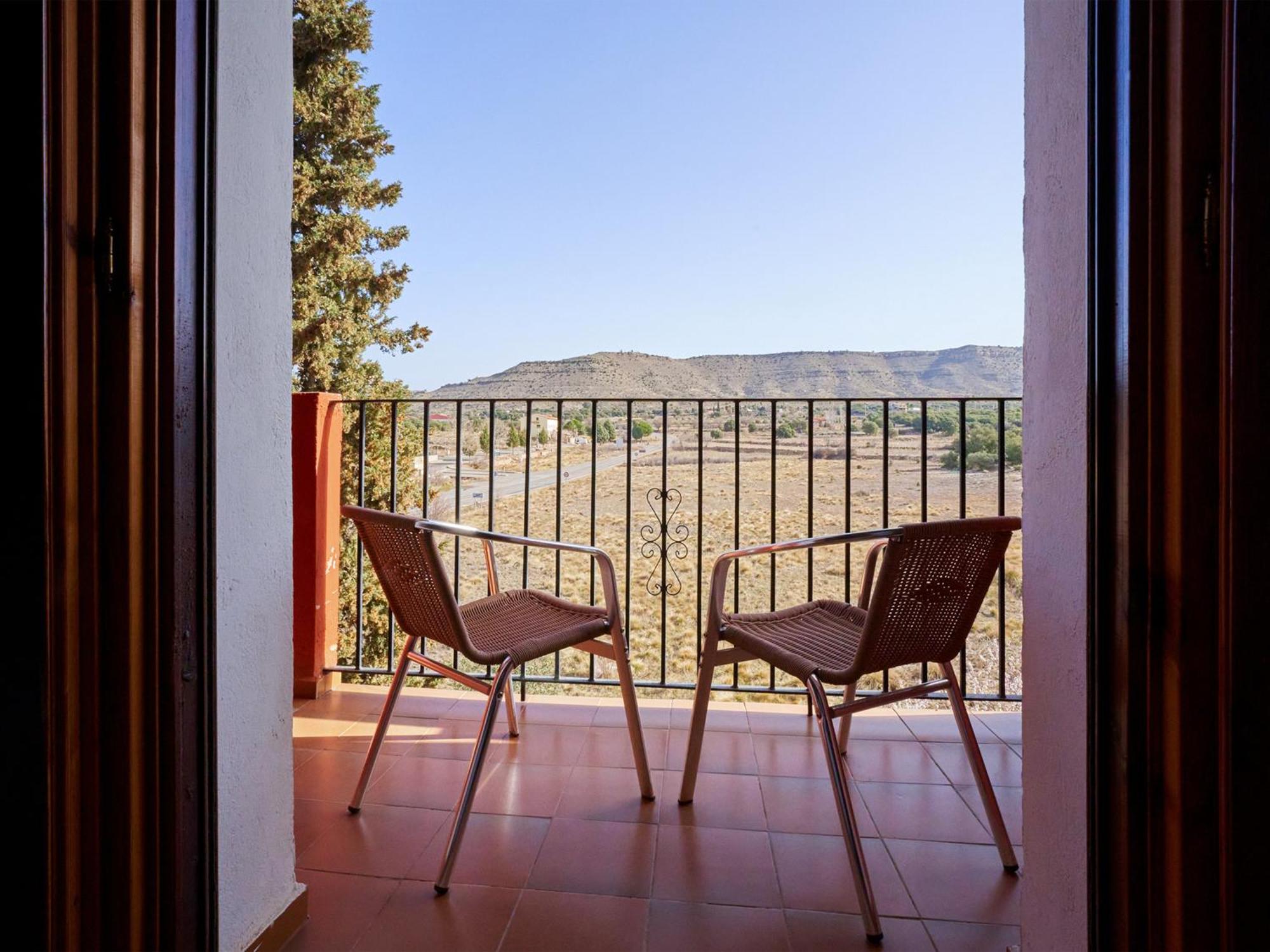 Hotel La Rueda 3000 Мора-де-Рубьелос Экстерьер фото